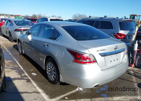 2015 Nissan Altima 2.5 S из США, поврежденный, VIN 1N4AL3AP1FC223797